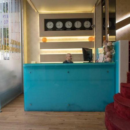 Cosmopolit Hotel Атина Екстериор снимка