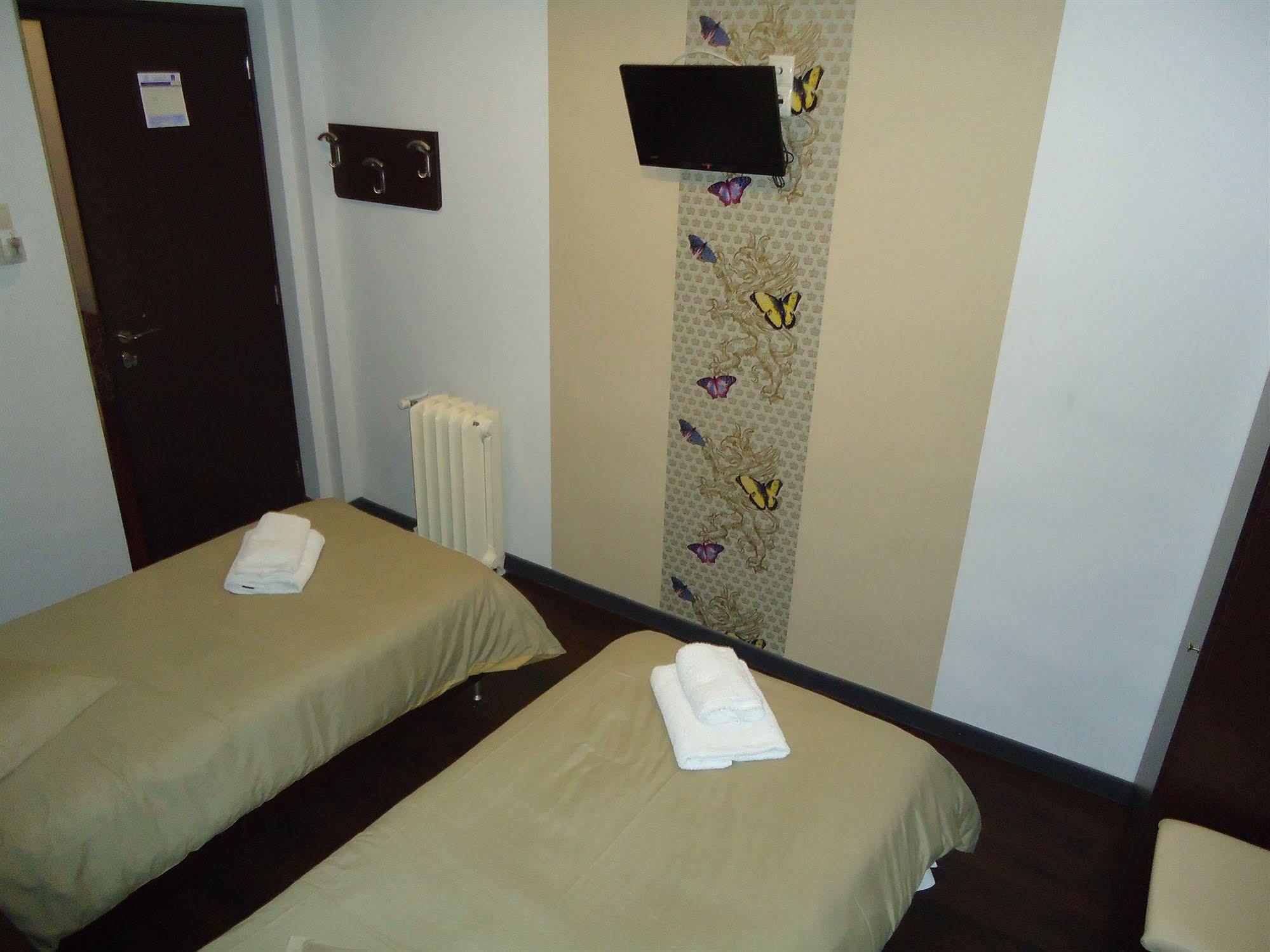 Cosmopolit Hotel Атина Екстериор снимка