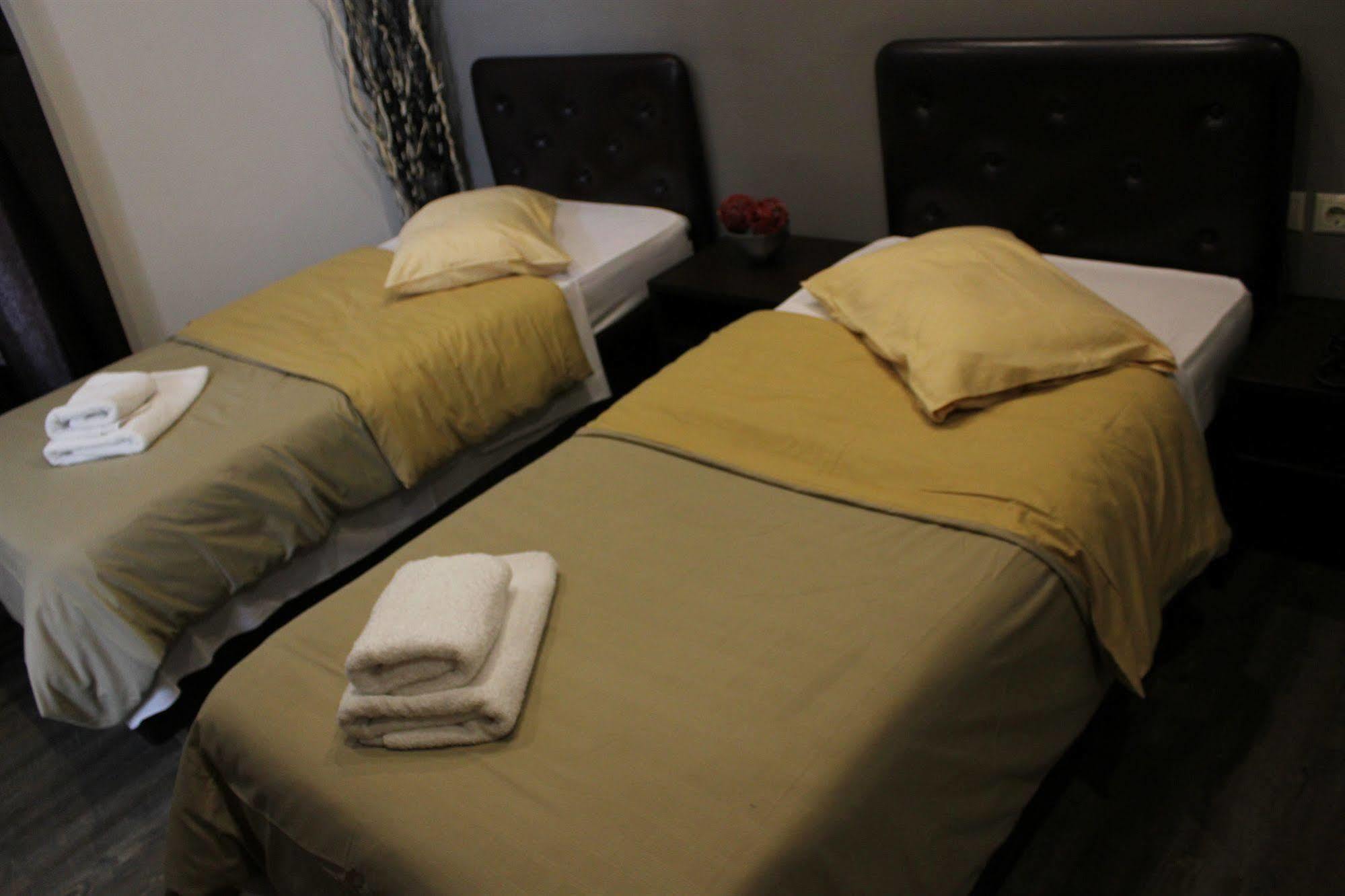 Cosmopolit Hotel Атина Екстериор снимка