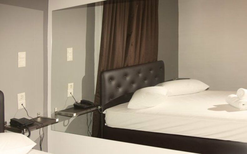 Cosmopolit Hotel Атина Екстериор снимка