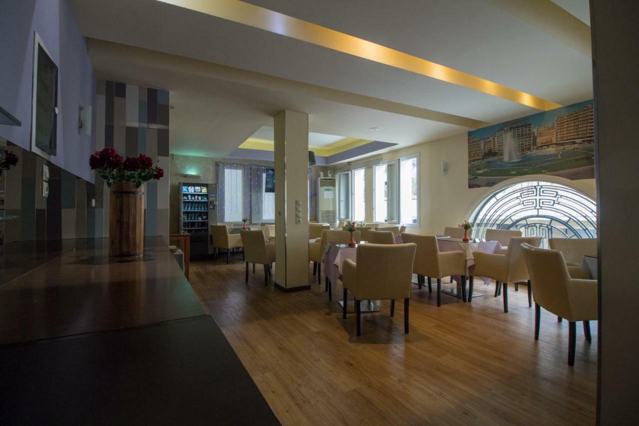 Cosmopolit Hotel Атина Екстериор снимка